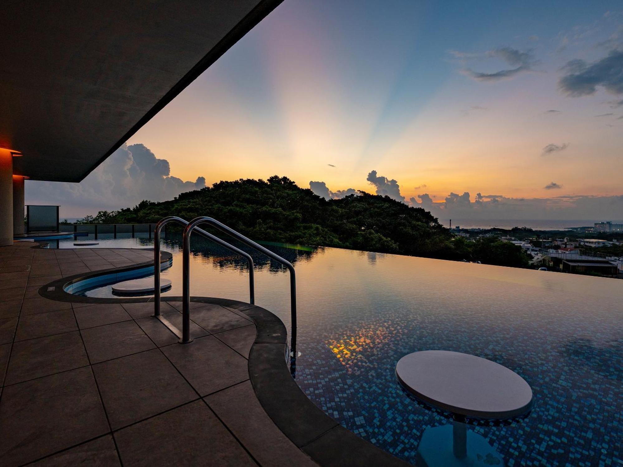 Glamday Style Okinawa Yomitan Hotel & Resort Esterno foto